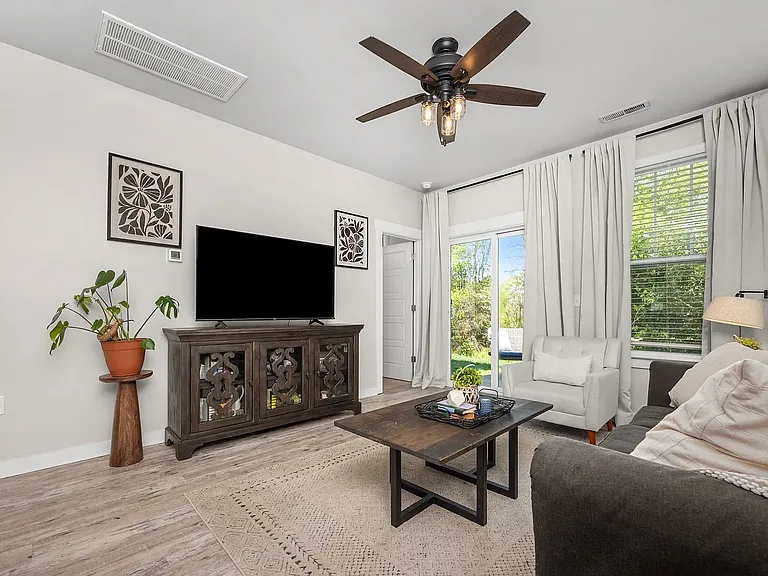 4204 Aragorn Way — Photo 5