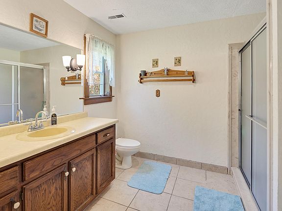 23rd image of 115 Edenberg Dr