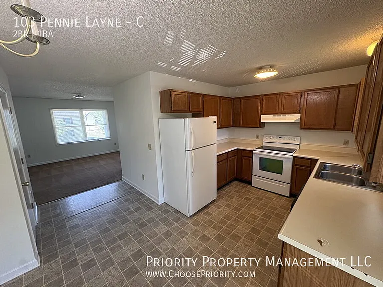 103 Pennie Ln #C — Photo 2