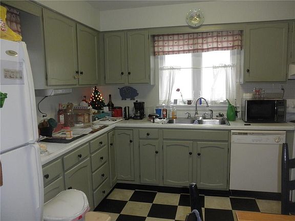 2nd image of 127 Andrews Park Blvd