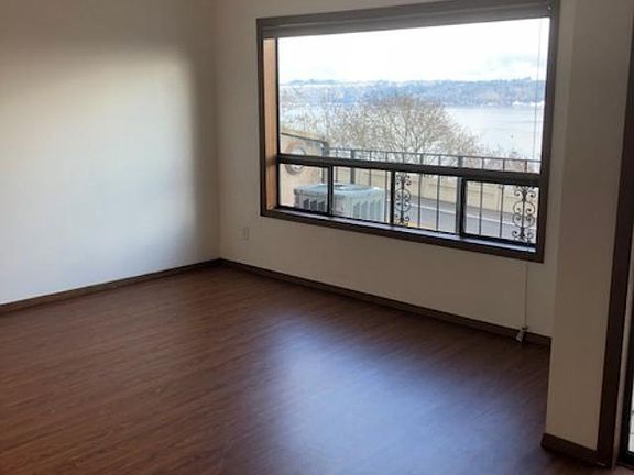 5th image of 525 Broadway APT 105
