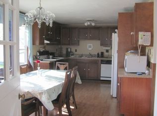 19 Robinwood Rd, Buzzards Bay, MA 02532