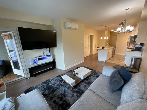 8558 202b St #401, Langley, BC V2Y 3L4