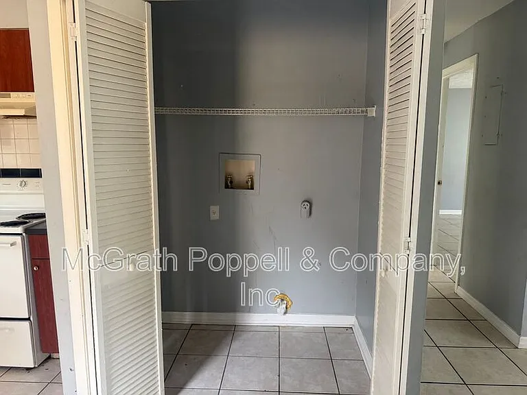 3826 Lakeshore Dr #B — Photo 3