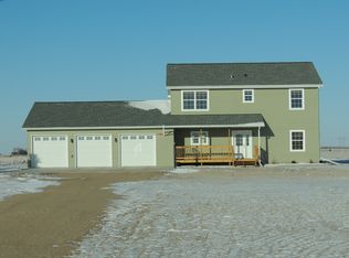 1701 Wheatland Dr, Devils Lake, ND 58301