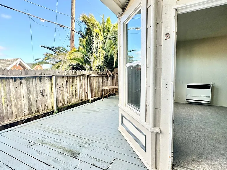 225 Nicholl Ave #B — Photo 3