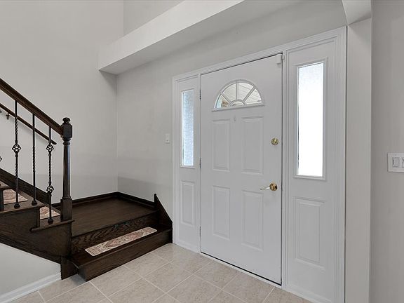 5th image of 16430 Morgan Ln