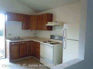 604 NW 4th St APT E, Grants Pass, OR 97526