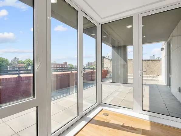 105 Rogers Avenue PHB image 3 of 18