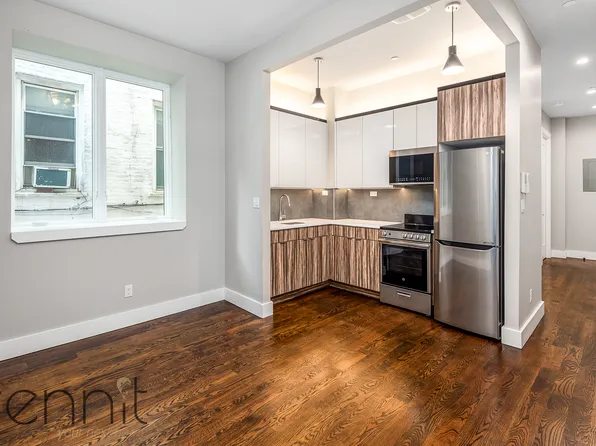 1031 Montgomery Street image 1 of 13