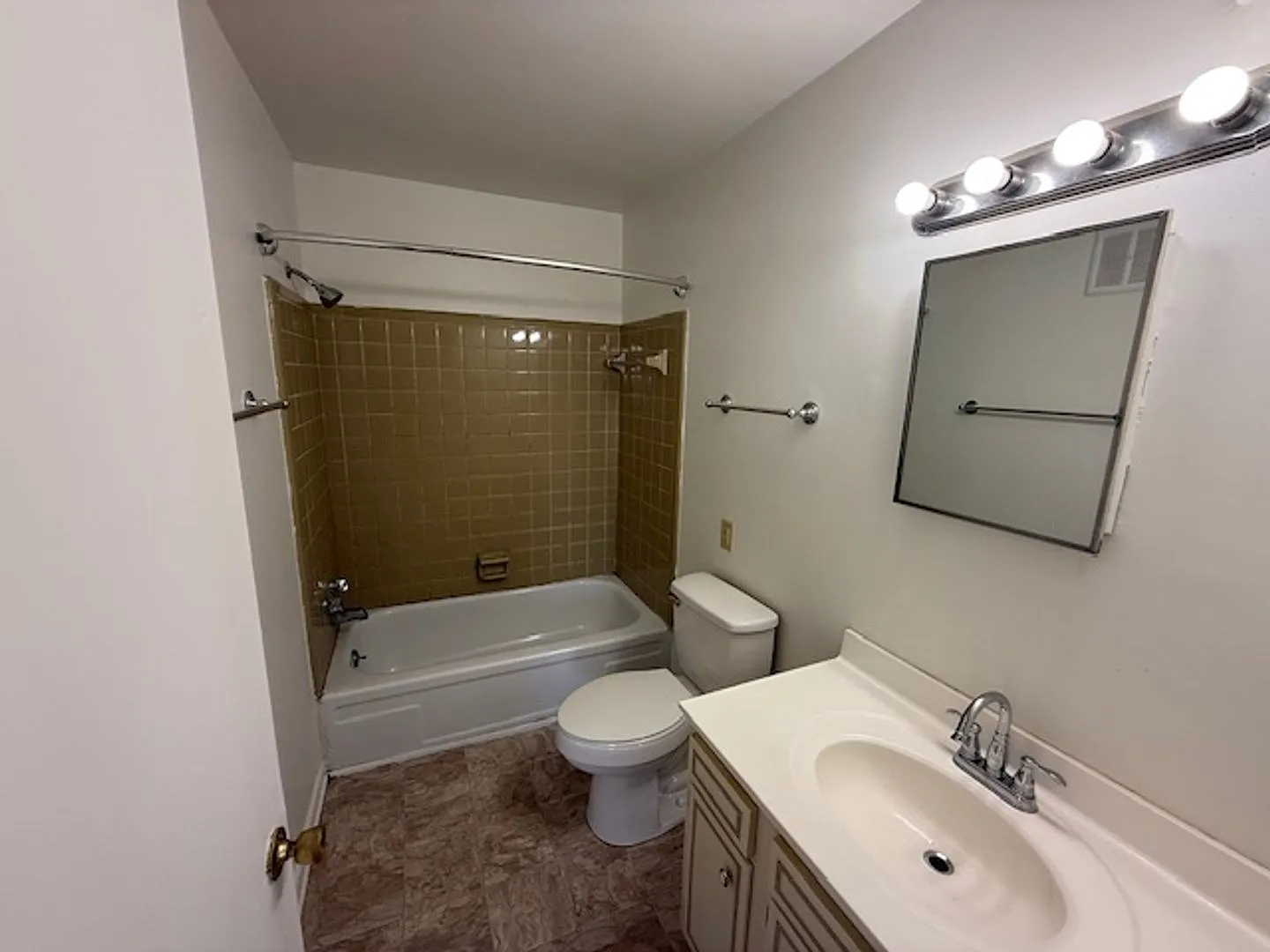S. Amherst Apartments 1 — Photo 4