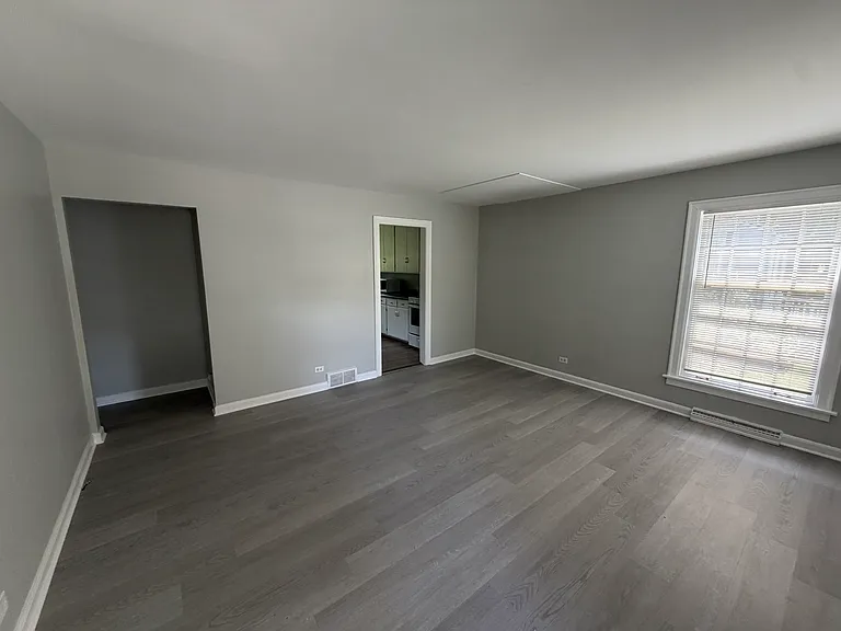 335 Park Ave — Photo 3