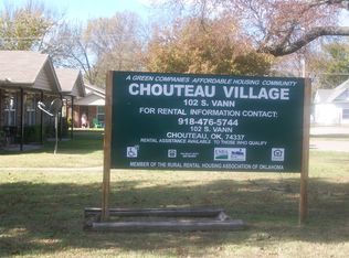 102 S Vann St, Chouteau, OK 74337