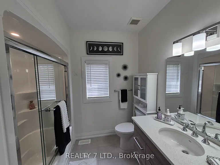 9150 Willoughby Dr #40 — Photo 9