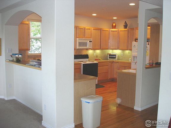 3rd image of 415 S Parkside Dr