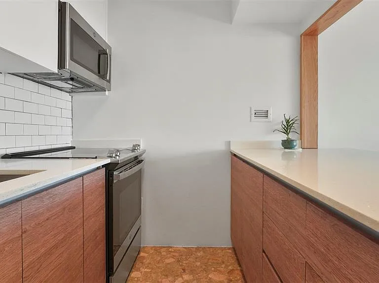 4837 Isla Verde Ave — Photo 9