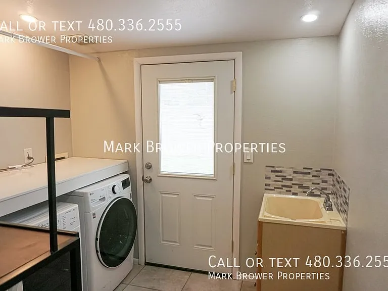 332 E Pierce St — Photo 14