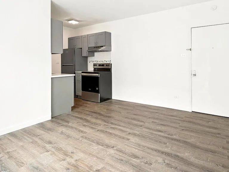 5726 N. Winthrop — Photo 16