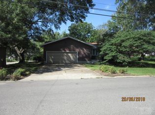504 S Maple St, Fairfield, IA 52556