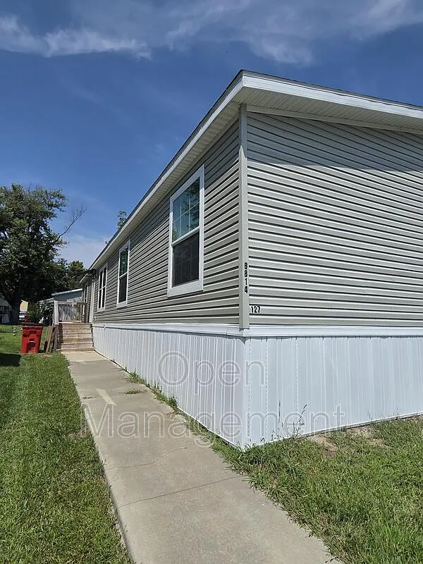 3 bed, 2.0 bath, 1680 sqft, $1,799 — Photo 1