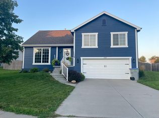 11807 S 211th St, Gretna, NE 68028