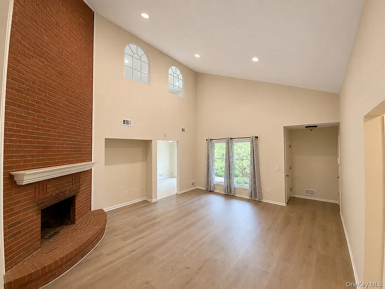 23 Weathervane Way — Photo 4