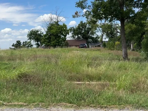 1400 Division St, Sulphur, OK 73086