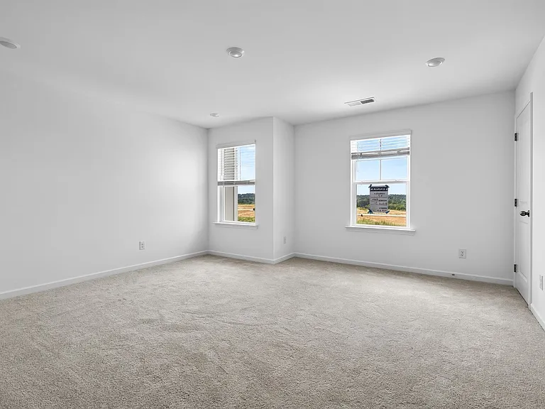 5044 Highwood Dr — Photo 21