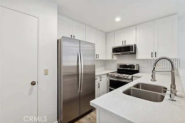 3463 Caminito Sierra #202 — Photo 8