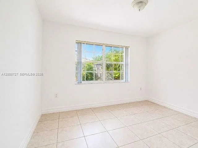 2831 SW 21st St — Photo 6