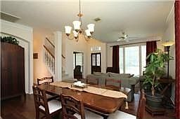 4th image of 1110 Knoll Crest Ct