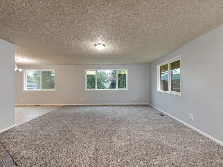 52371 SW 1st St — Photo 3