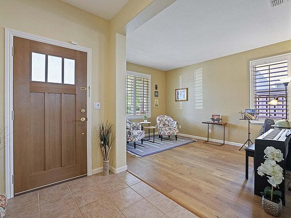 4th image of 2577 Hepworth Dr