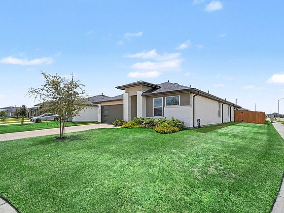 3rd image of 4002 Itzle Island Ct