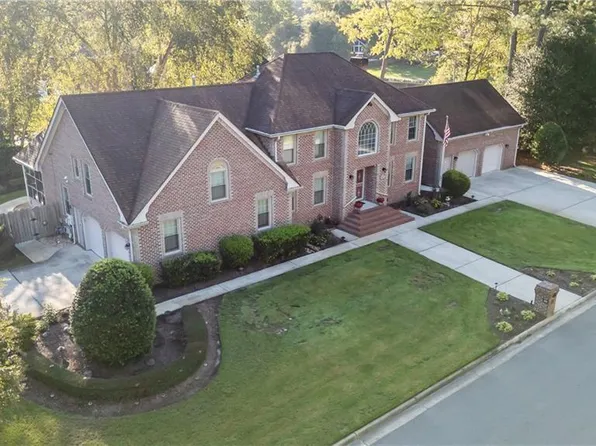 948 Forest Lakes Cir, Chesapeake, VA 23322