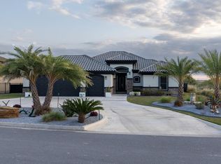 82 Torrey Pines Rd, Pt Isabel, TX 78578