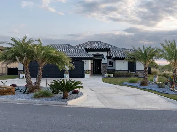 82 Torrey Pines Rd, Pt Isabel, TX 78578