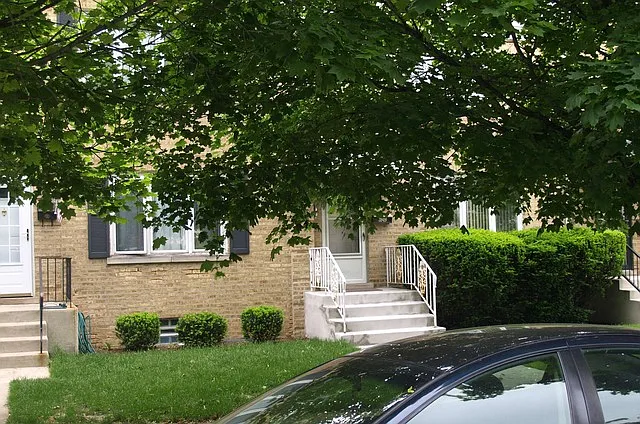 3949 N Pacific Ave photo 1