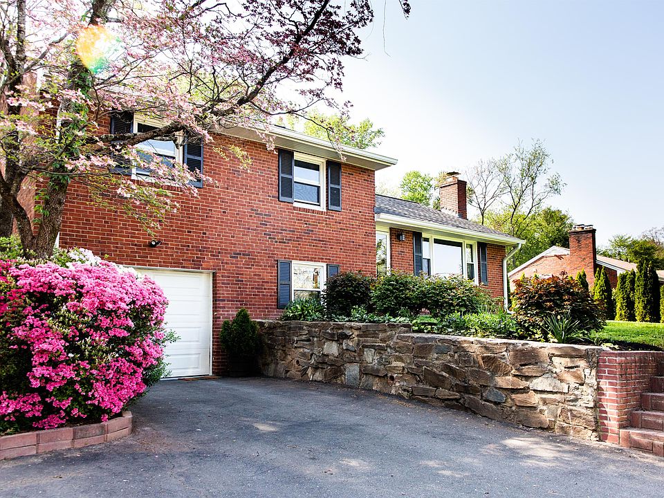 Beautiful home with an attached garage