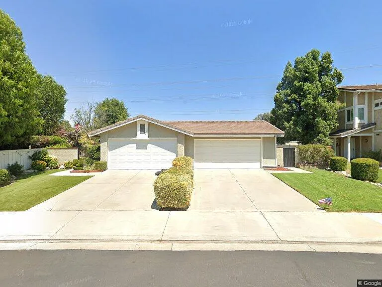 25688 Alicante Dr