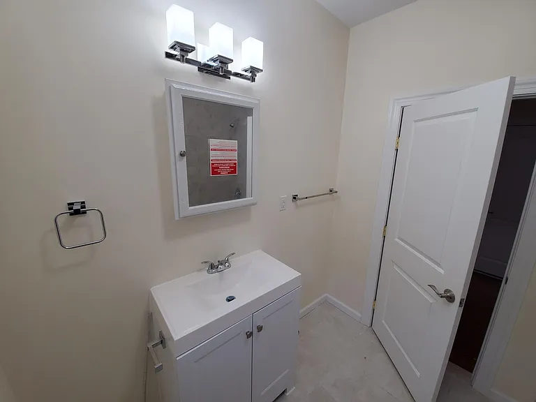 140 Clinton Pl #3 — Photo 3