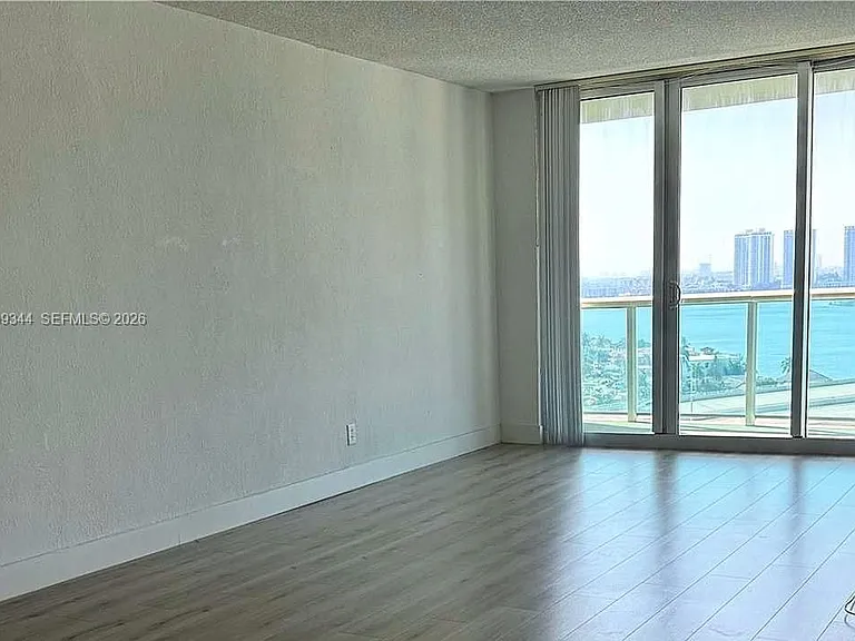 19380 Collins Ave #1523 — Photo 2