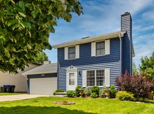 1316 Challis Dr, Bloomington, IL