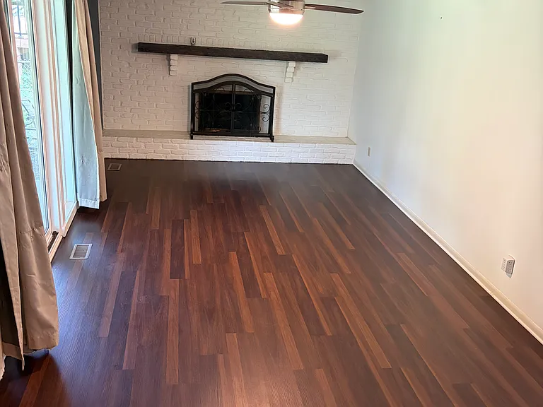 11317 Queens Dr — Photo 3