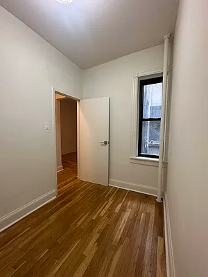 Rented by Peter R. Hungerford, LREB | media 33