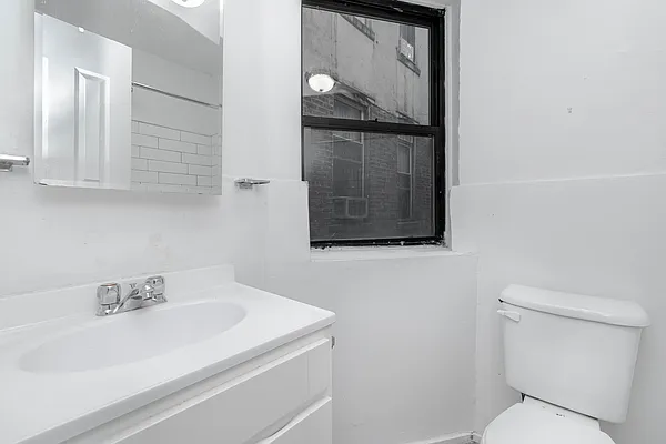 Rented by Farside Realty LLC | media 5