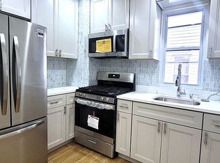 23-27 27th St #2A, Astoria, NY 11105