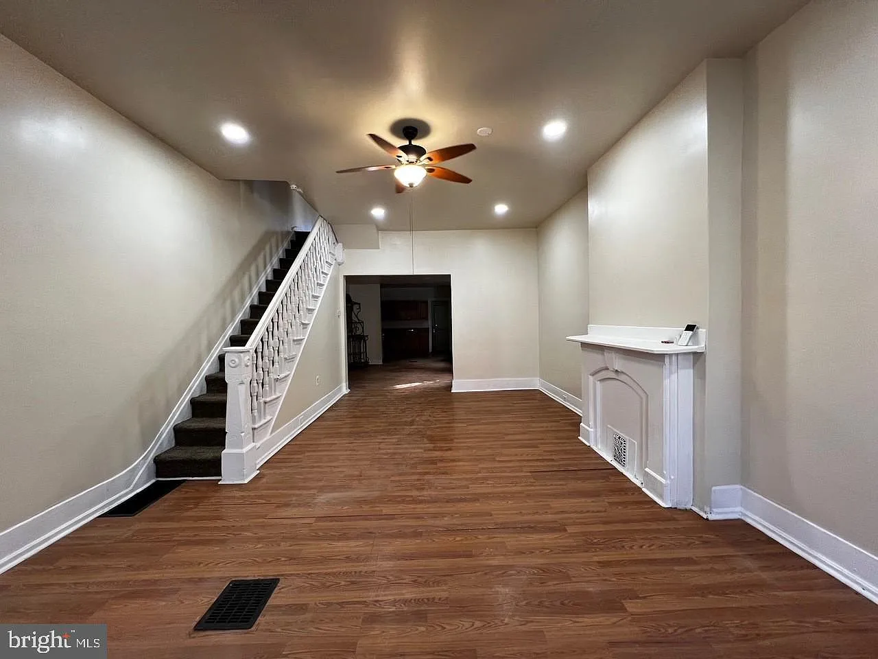4 bed, 1434 sqft, $1,900 — Photo 2