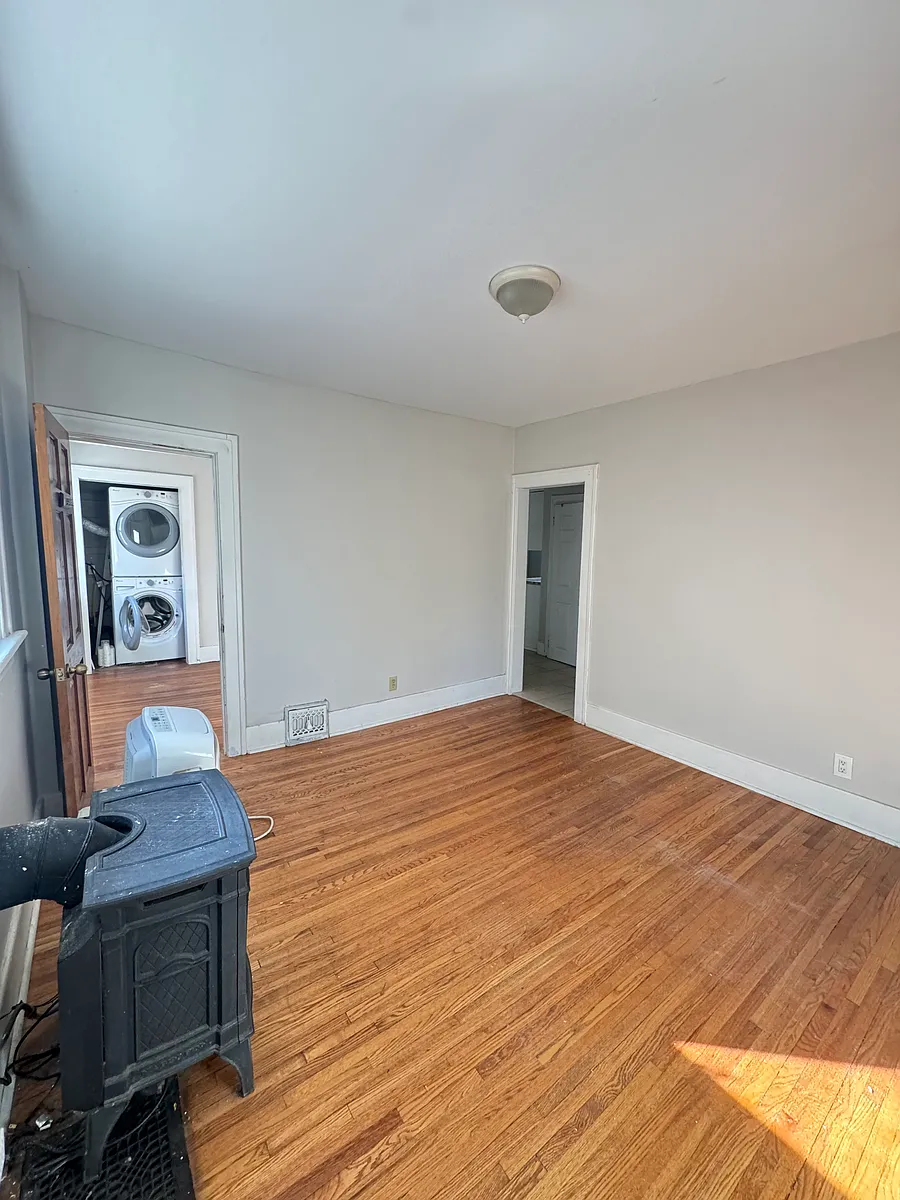 Building Photo - 2177 Dougall Ave #1