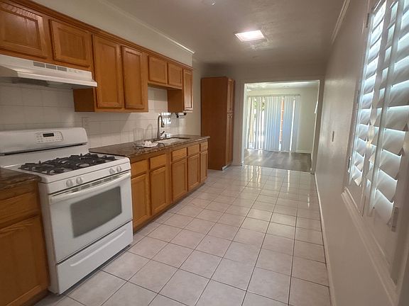 4th image of 11845 Hermosura St